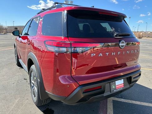 New 2026 Nissan Pathfinder SV image 4