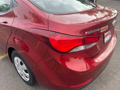 Used 2016 Hyundai Elantra SE FWD image 30