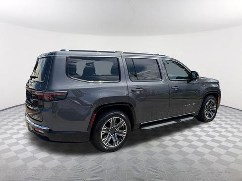 Used 2023 Jeep Wagoneer Series II w/ Convenience Group I AWD/4WD image 4