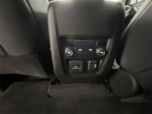 Used 2021 Buick Enclave Essence w/ Sport Touring Edition image 22