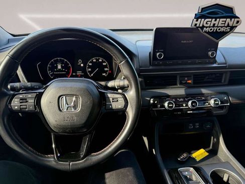 Used 2025 Honda Pilot Sport image 33