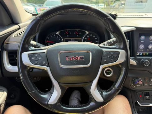 Used 2019 GMC Terrain SLT w/ Preferred Package AWD/4WD image 9