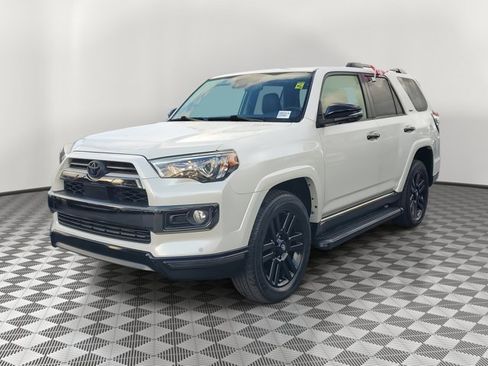 Used 2020 Toyota 4Runner SR5 image 3