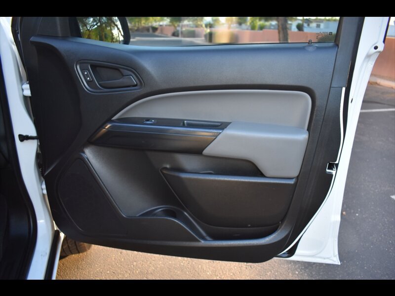 Used 2020 Chevrolet Colorado W/T w/ WT Convenience Package RWD image 28