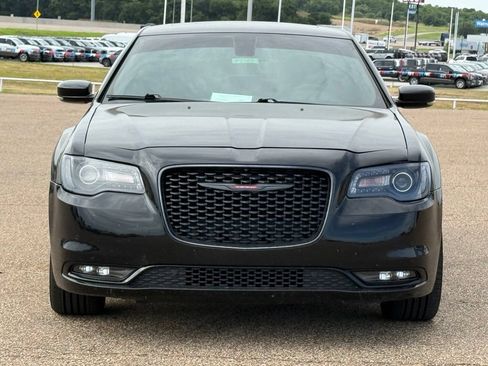 Used 2022 Chrysler 300 S RWD image 8