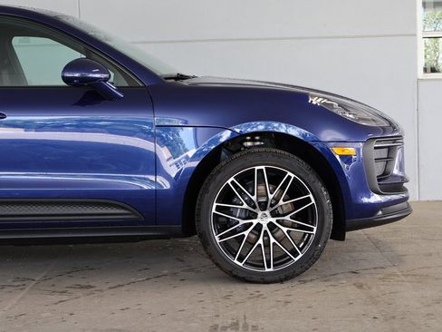 Used 2025 Porsche Macan image 10