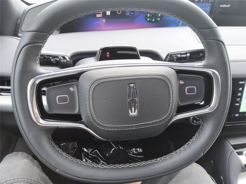 New 2026 Lincoln Navigator Reserve w/ Jet Appearance Package AWD/4WD image 32