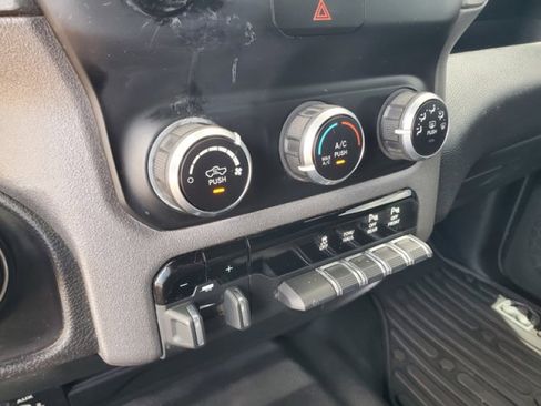 Used 2021 RAM 2500 Tradesman w/ Chrome Appearance Group AWD/4WD image 22