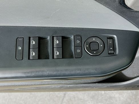 Used 2025 Kia K4 LXS image 15