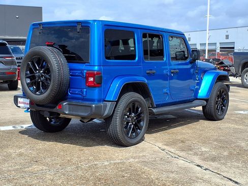 Certified 2023 Jeep Wrangler Unlimited Sahara w/ Cold Weather Group AWD/4WD image 30