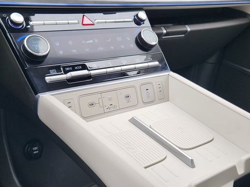 Certified 2025 Hyundai Santa Fe Calligraphy image 19