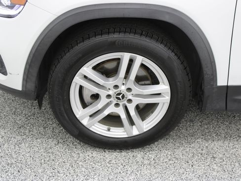 Used 2022 Mercedes-Benz GLB 250 image 11