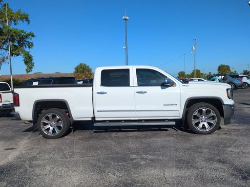 Used 2018 GMC Sierra 1500 SLT AWD/4WD image 3