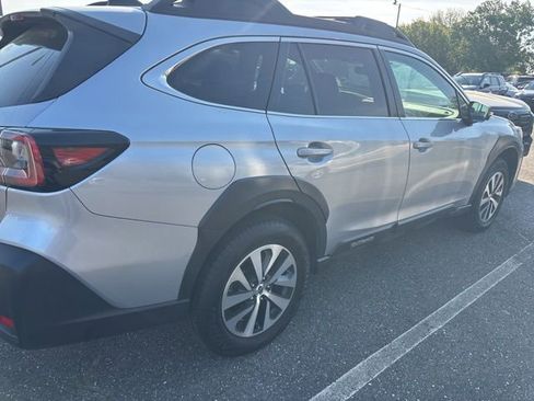Certified 2023 Subaru Outback Premium image 4