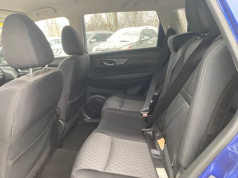 Used 2019 Nissan Rogue SV w/ Premium Package image 29