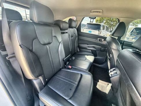 Used 2024 Kia Sorento S AWD/4WD image 26
