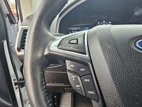 Used 2022 Ford Edge SEL image 31