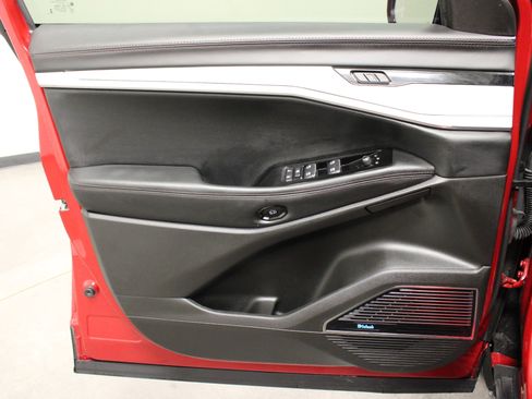 Used 2024 Jeep Wagoneer Launch Edition image 20