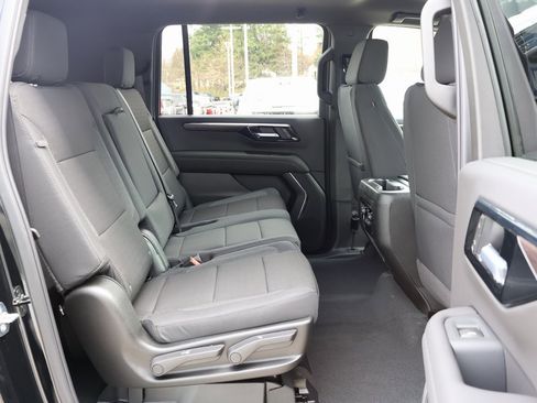 New 2026 Chevrolet Suburban LS image 35