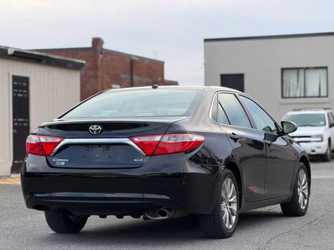 Used 2017 Toyota Camry XLE image 7