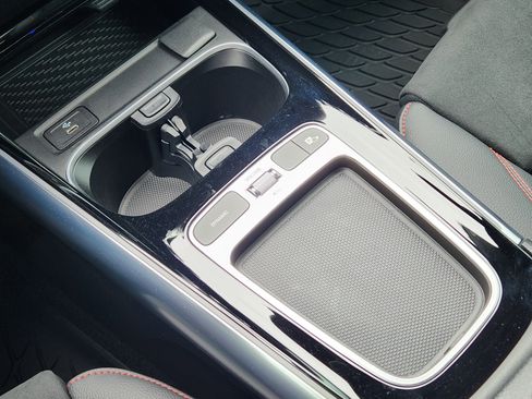 Certified 2025 Mercedes-Benz GLA 250 image 13