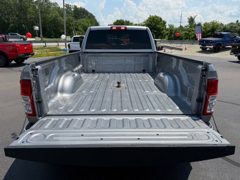 Used 2024 RAM 3500 Big Horn image 39