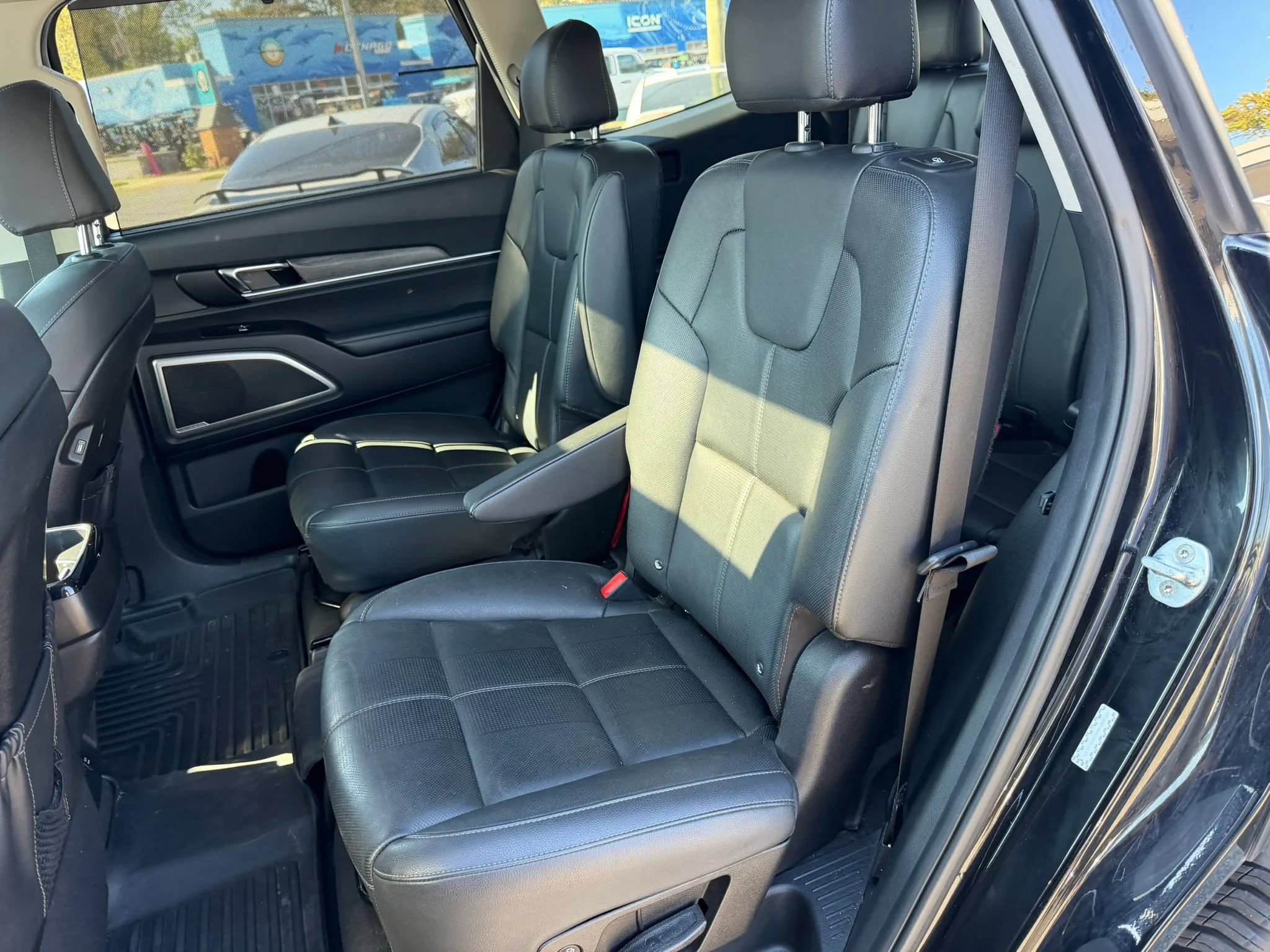 Used 2021 Kia Telluride EX w/ EX Premium Package AWD/4WD image 16