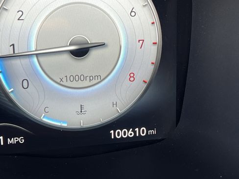 Used 2021 Hyundai Santa Fe Limited image 24