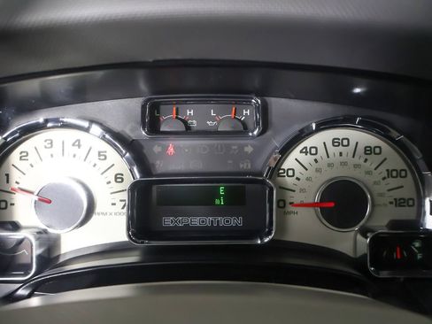 Used 2013 Ford Expedition Limited AWD/4WD image 40