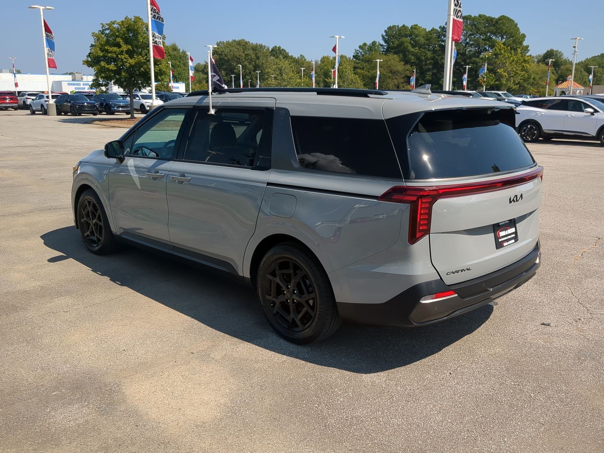 Certified 2025 Kia Carnival SX Prestige FWD image 6