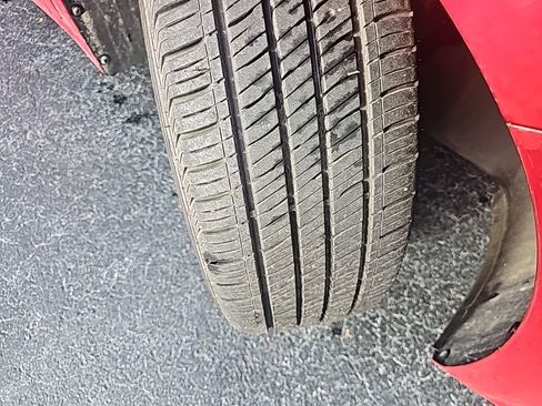 Used 2024 Kia Forte LXS image 9