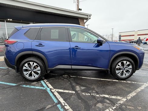 Used 2022 Nissan Rogue SV w/ SV Premium Package image 7