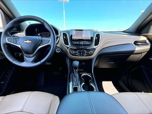Used 2022 Chevrolet Equinox Premier AWD/4WD image 21