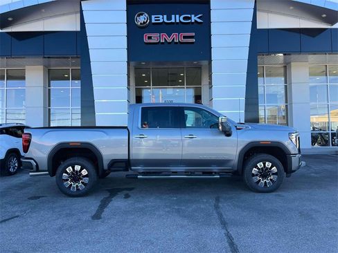 New 2026 GMC Sierra 2500 Denali w/ Denali Reserve Package image 2