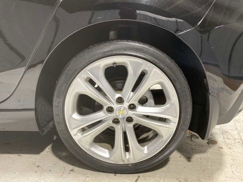 Used 2017 Chevrolet Cruze Premier image 8