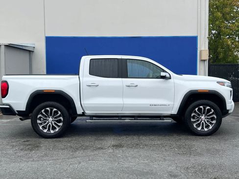 Used 2024 GMC Canyon Denali AWD/4WD image 2