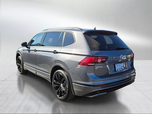 Used 2021 Volkswagen Tiguan SE R-Line AWD/4WD image 5