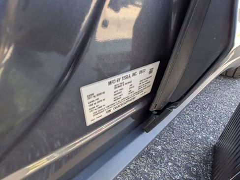 Used 2023 Tesla Model X image 29