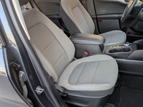 Used 2022 Ford Escape SE w/ SE Sport Appearance Package image 20