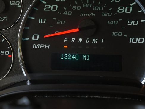 Used 2024 GMC Savana 2500 Work Van w/ Driver Convenience Package image 22