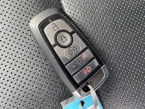 Used 2020 Ford Escape Titanium image 25