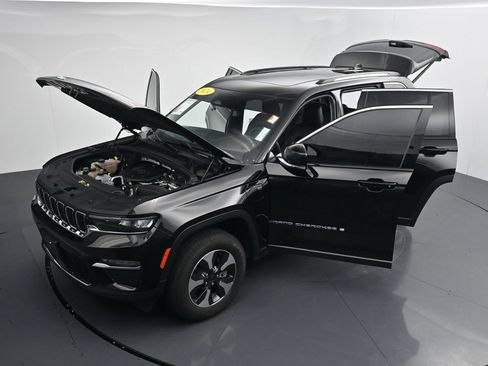 Used 2024 Jeep Grand Cherokee Limited 4xe AWD/4WD image 37