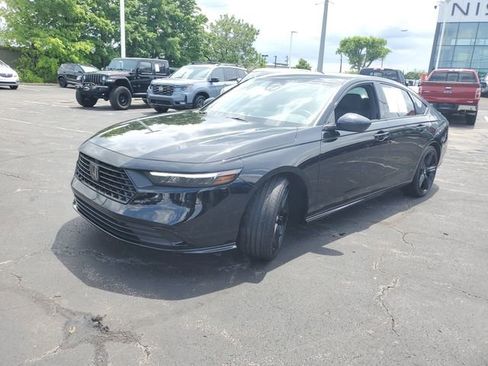 Used 2024 Honda Accord Sport image 2