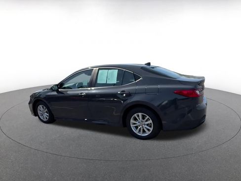 Used 2025 Toyota Camry LE image 10