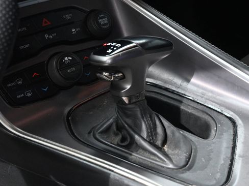 Used 2019 Dodge Challenger R/T RWD image 13