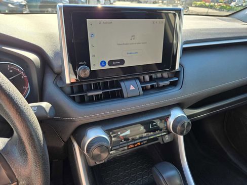 Certified 2023 Toyota RAV4 LE AWD/4WD image 31