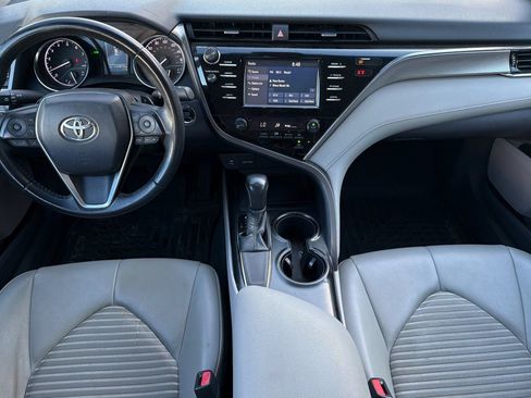 Used 2018 Toyota Camry SE w/ Moonroof Package FWD image 15