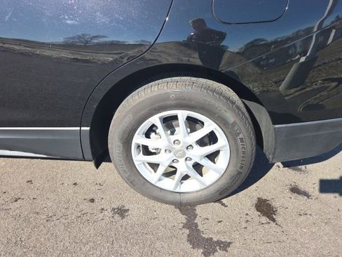 Used 2024 Chevrolet Equinox LT FWD image 15