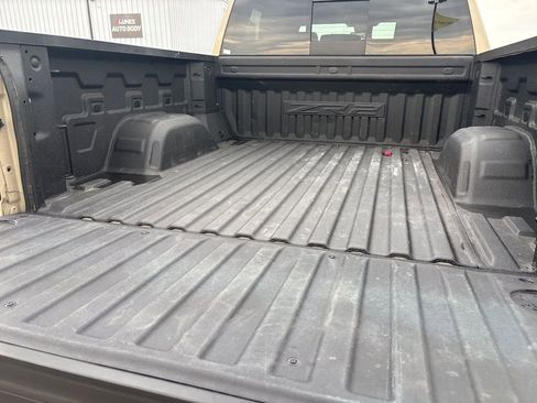 Used 2022 Chevrolet Silverado 1500 ZR2 w/ Technology Package image 19