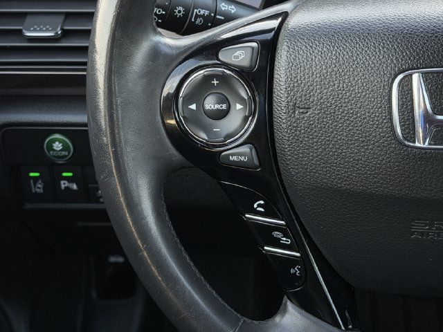 Used 2017 Honda Accord Touring image 13